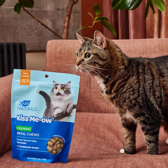 Ark Naturals Kiss Me-Ow Cleaning Dental Chews Crunchy Cat Treats -Tuna Flavor