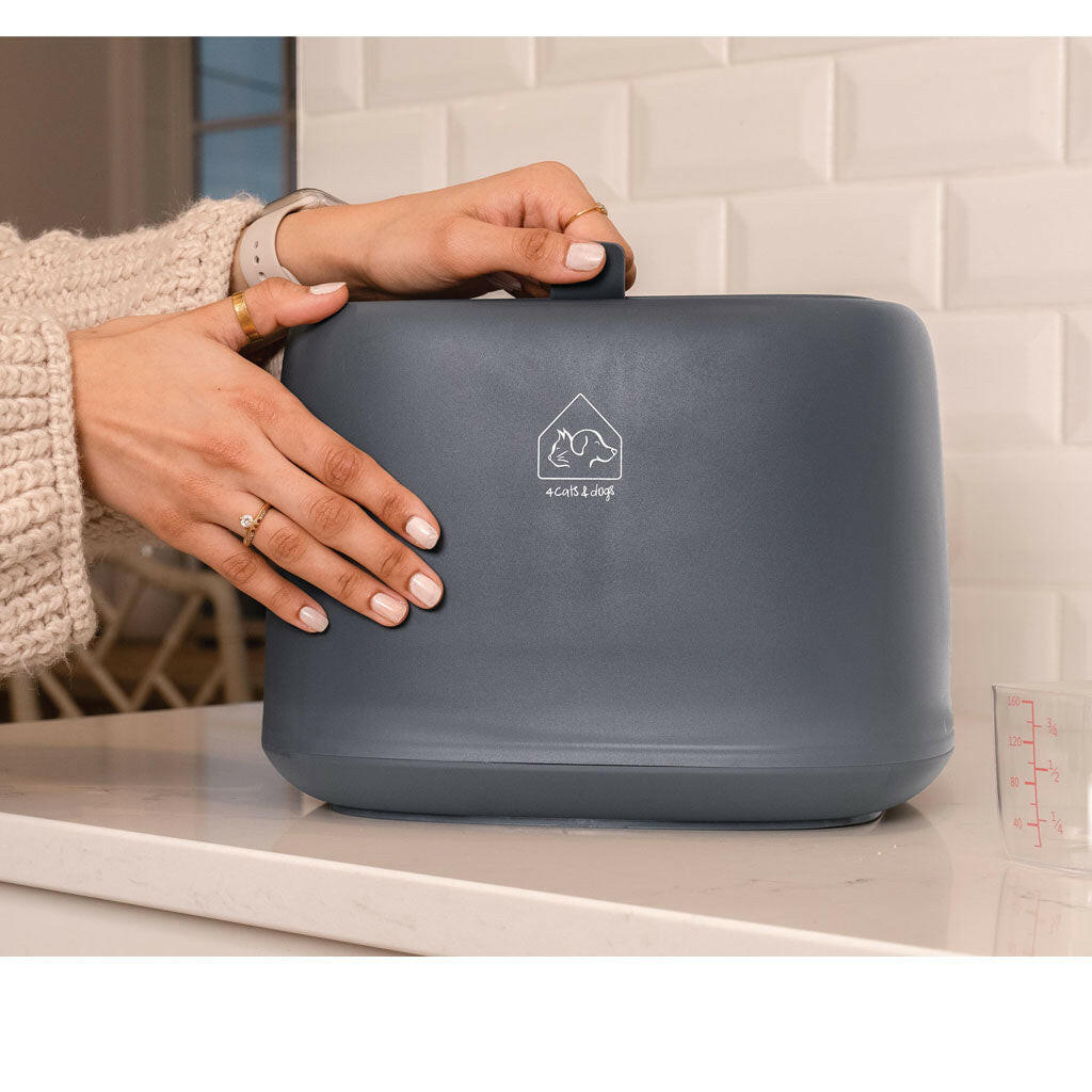 Kibble Food Saver Containers: Perfect for Cats & Dogs