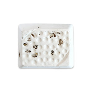 Hari Mineral Block with Dried Apple for Small Birds - Bird Health & Wellness 2