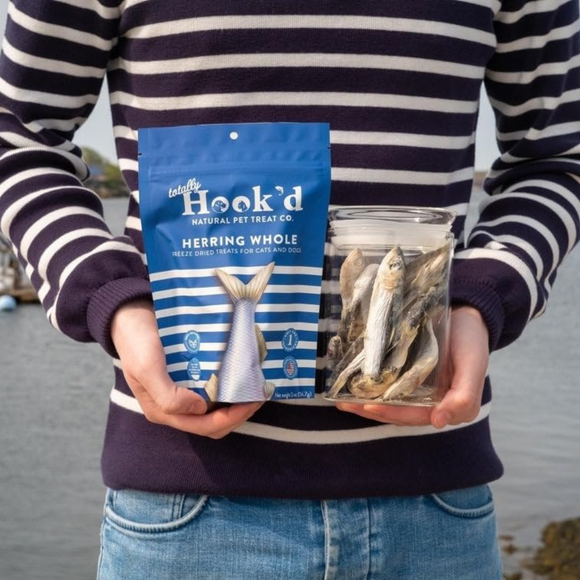 Totally Hook’d Freeze-Dried Herring Dog & Cat Treats (2 oz) - Dog & Cat Treats 6